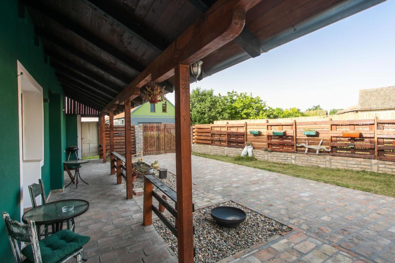 Appartement Seosko Domacinstvo Pustolov à Stari Banovci Extérieur photo