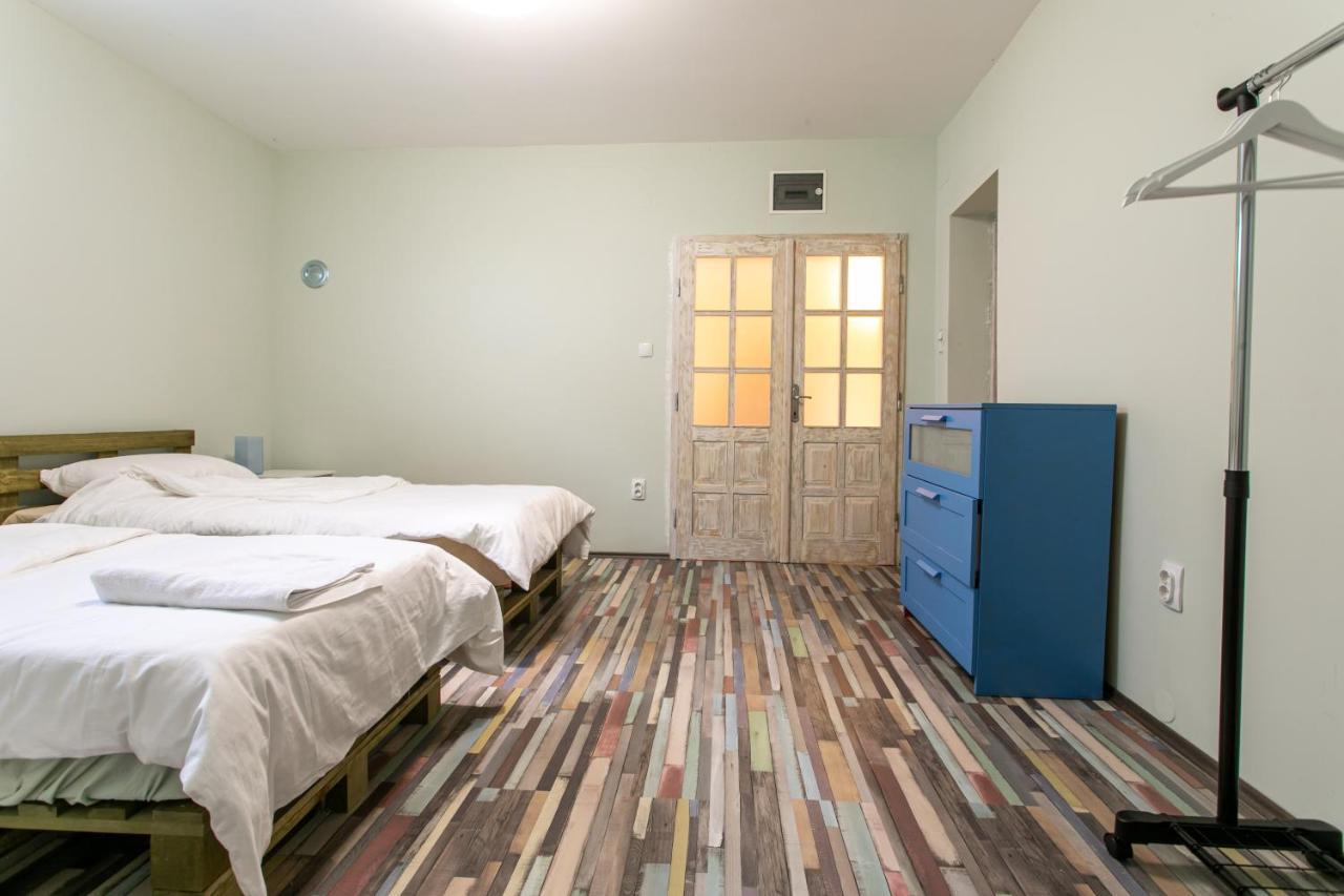 Appartement Seosko Domacinstvo Pustolov à Stari Banovci Extérieur photo