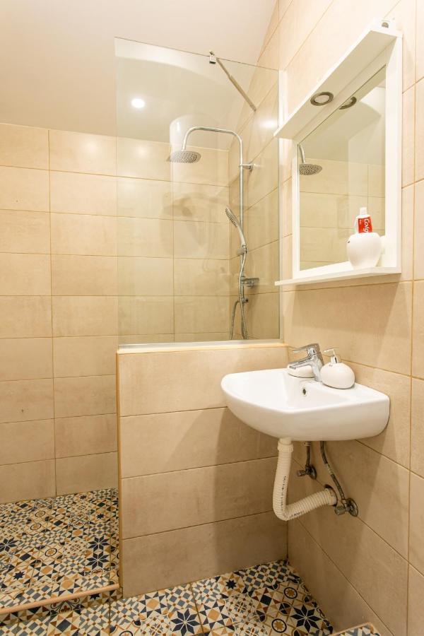 Appartement Seosko Domacinstvo Pustolov à Stari Banovci Extérieur photo